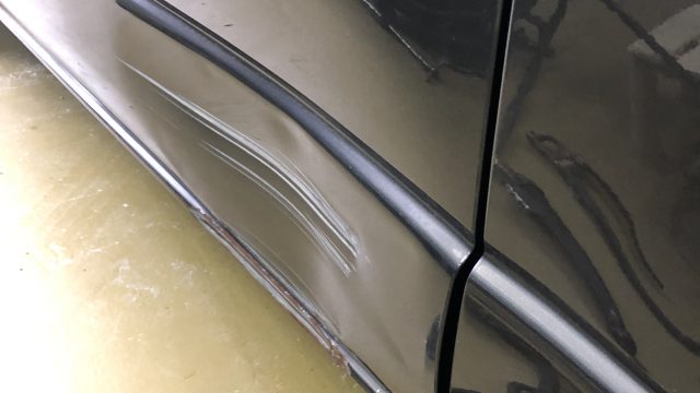 トヨタ ハイエース スライドドア ステップ修理