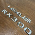 レクサスRX300 エンブレム塗装(半艶ブラック)