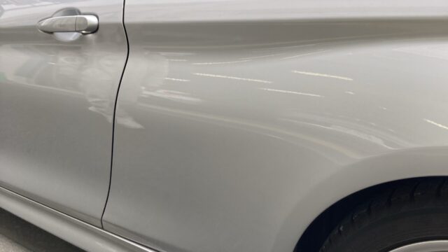 BMW 420i グランクーペ　サイドスカート修理