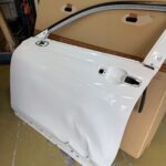 ホンダ　ヴェゼル　フロントドア交換